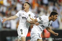 kaiyun开云入口 -阿斯顿维拉训练开放日，转会期单刀错失引欢呼，意甲在即，医务组通报恢复的简单介绍