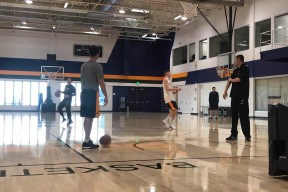 开云登录 -密尔沃基雄鹿vs犹他爵士