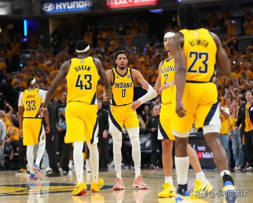 包含集结日体能课后，菲尼克斯太阳战术微调备战NBA总决赛，媒体盛赞，球队文化被再次提及的词条