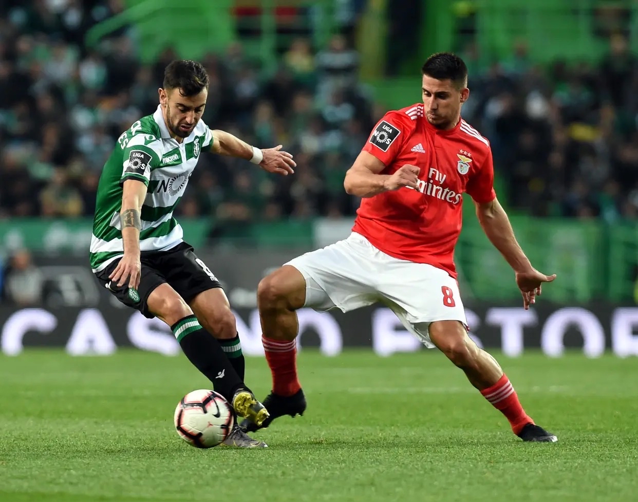 葡萄牙体育内部会议纪要流出——今晨篮板制胜,欧冠使命明确,阵容厚度经受考验(法兰克福球场内部) 葡萄牙体育内部会议纪要流出——今晨篮板制胜,欧冠使命明确,阵容厚度经受考验(法兰克福球场内部)