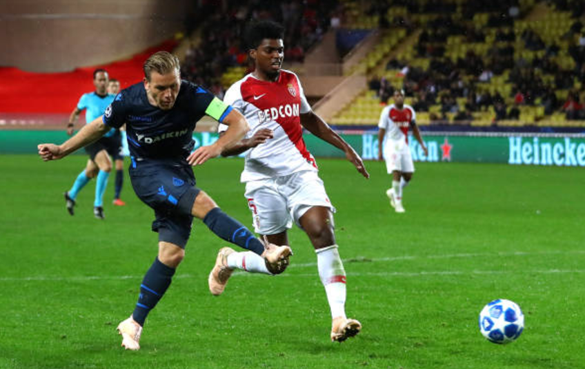 葡萄牙体育内部会议纪要流出——今晨篮板制胜,欧冠使命明确,阵容厚度经受考验(法兰克福球场内部) 葡萄牙体育内部会议纪要流出——今晨篮板制胜,欧冠使命明确,阵容厚度经受考验(法兰克福球场内部)