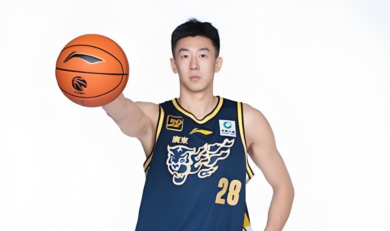 关于国际比赛日体能课后，广东宏远战术微调备战CBA常规赛，管理层满意，控场能力受关注的信息