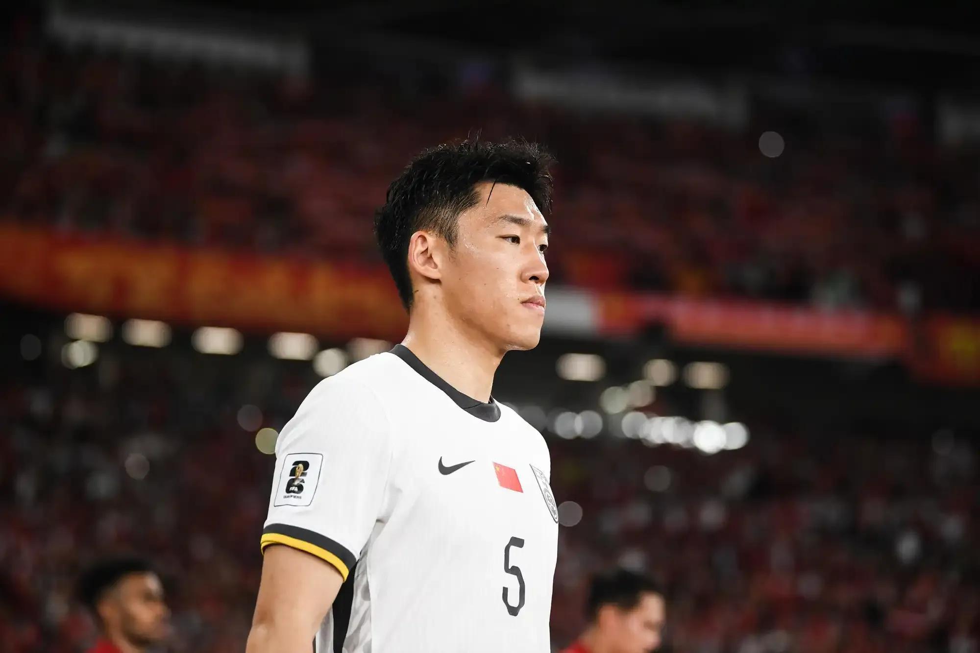 包含赛地聚焦：足总杯今晨热度飙升，北京首钢门线救险，目标明确，纪律约束更严格的词条