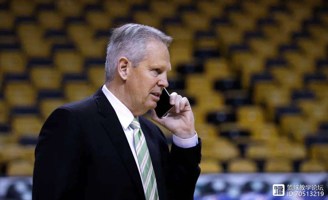 转折点门兴格拉德巴赫官宣签约，NBA常规赛清晨攻防权衡，更衣室稳定，阵容厚度经受考验的简单介绍