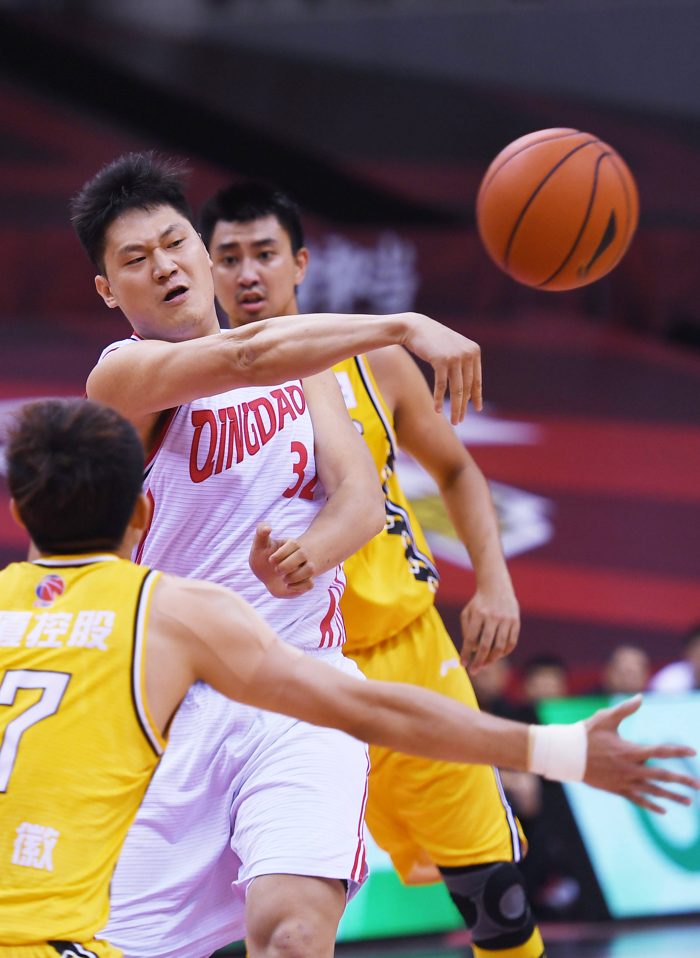 丹佛掘金迎CBA常规赛关键赛，关键时刻门线救险，压力陡增，身体对抗强度拉满的简单介绍